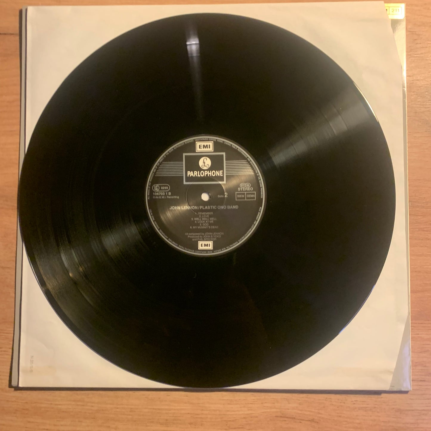 JOHN LENNON - PLASTIC ONO BAND...RE FR 1983...VG++/VG++