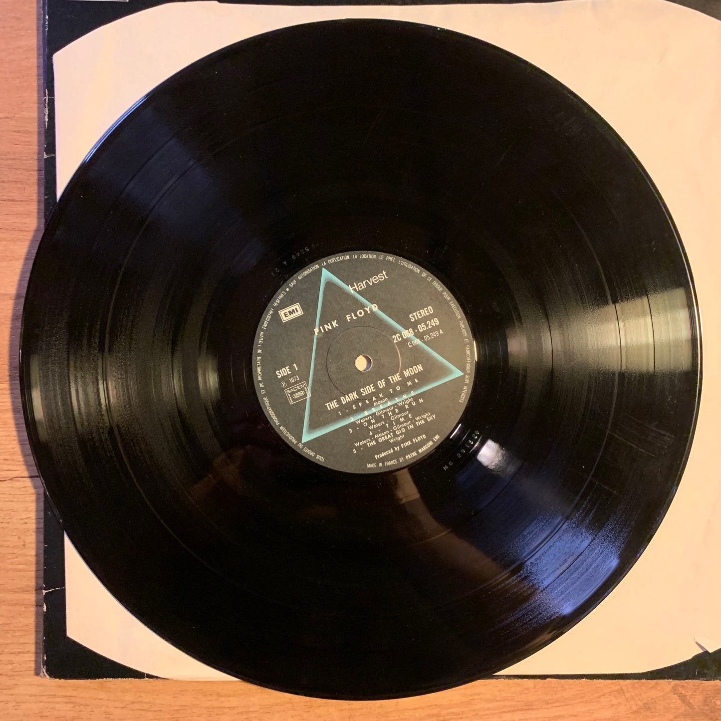 PINK FLOYD - THE DARK SIDE OF THE MOON...RE FR 1975...VG+/VG