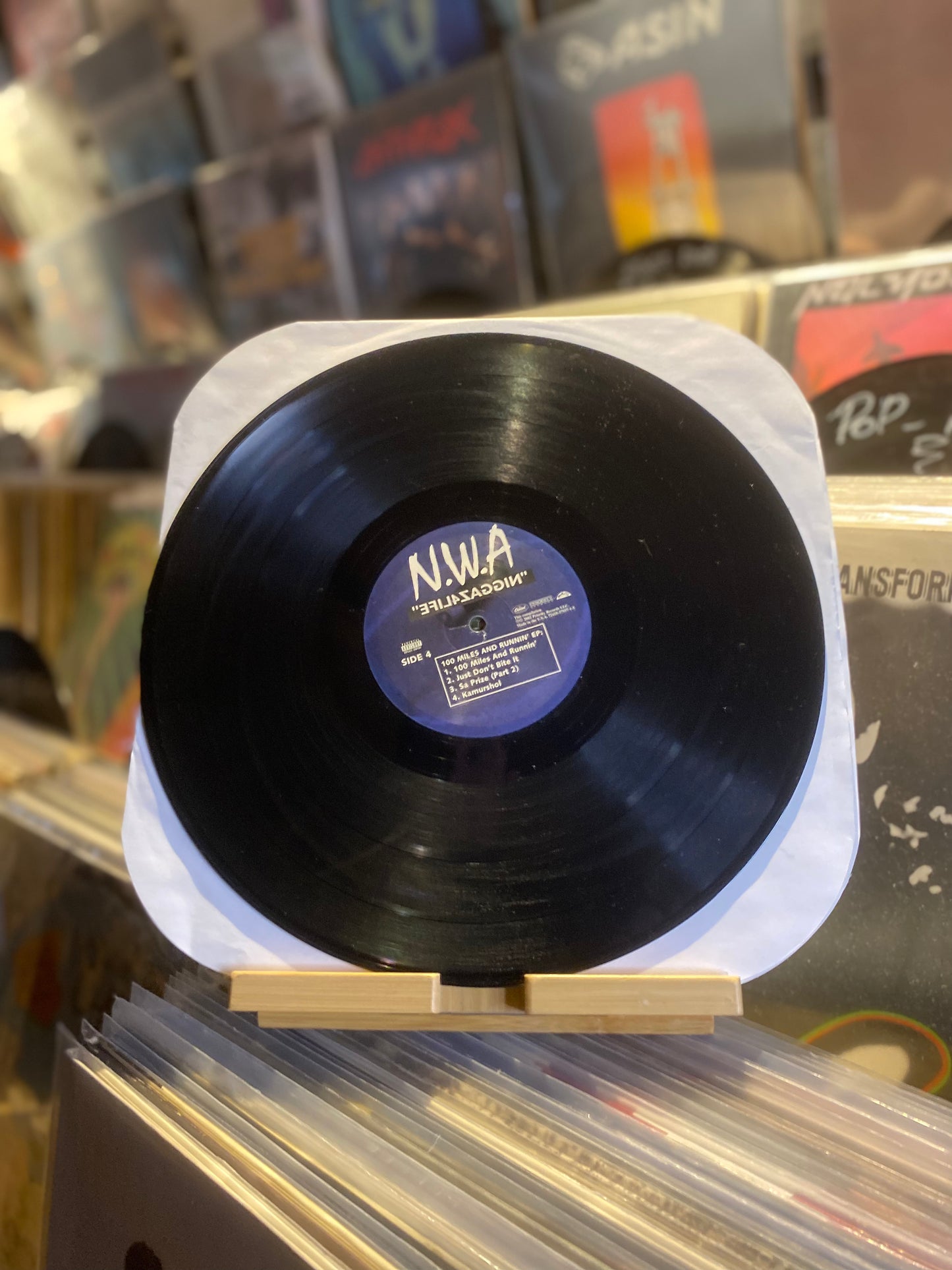 N.W.A* – EFIL4ZAGGIN / 100 MILES AND RUNNIN'/ Gatefold (RE US 2002 )
