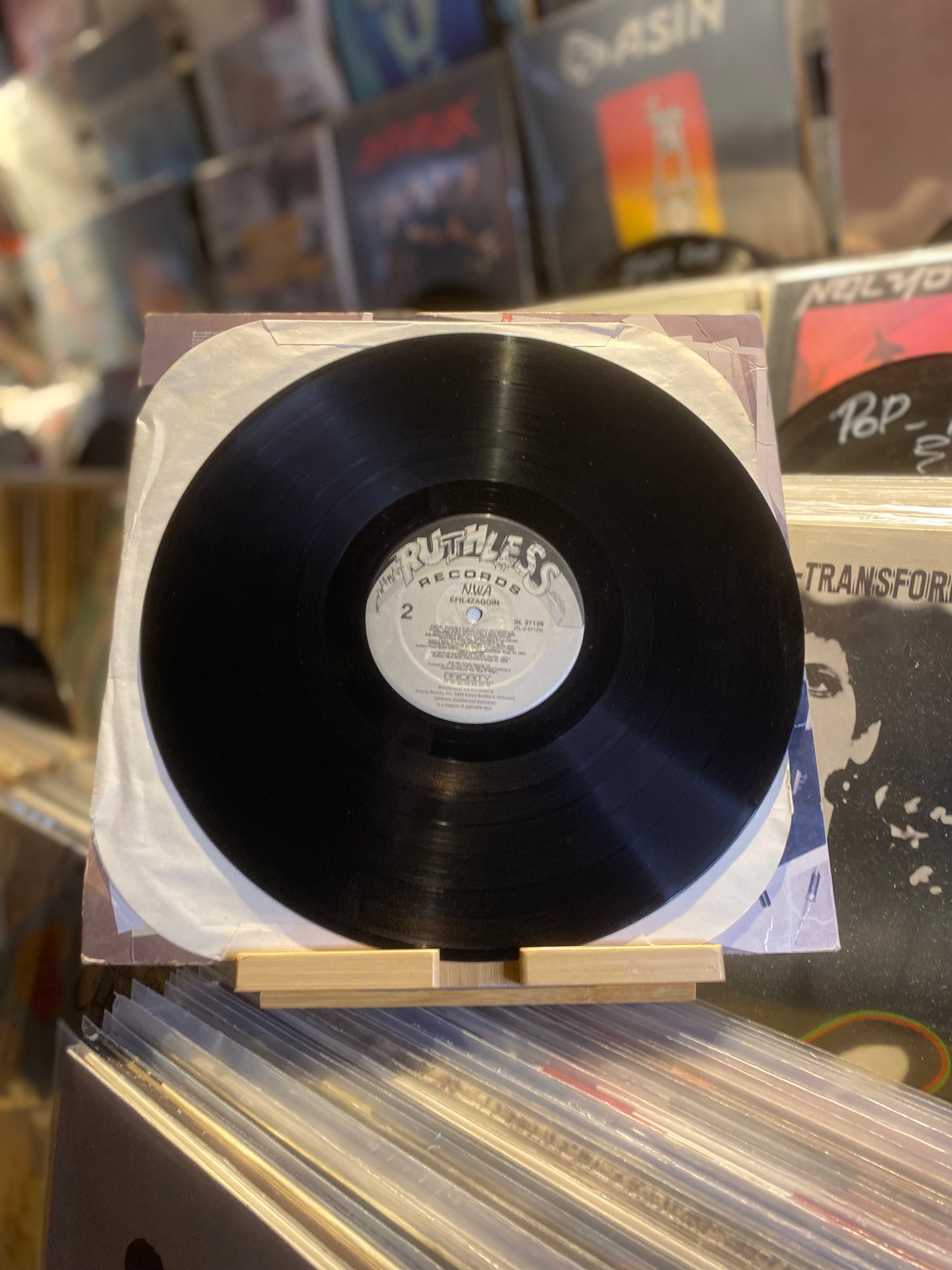 N.W.A – EFIL4ZAGGIN...OG US 1991...VG++/VG+ LP