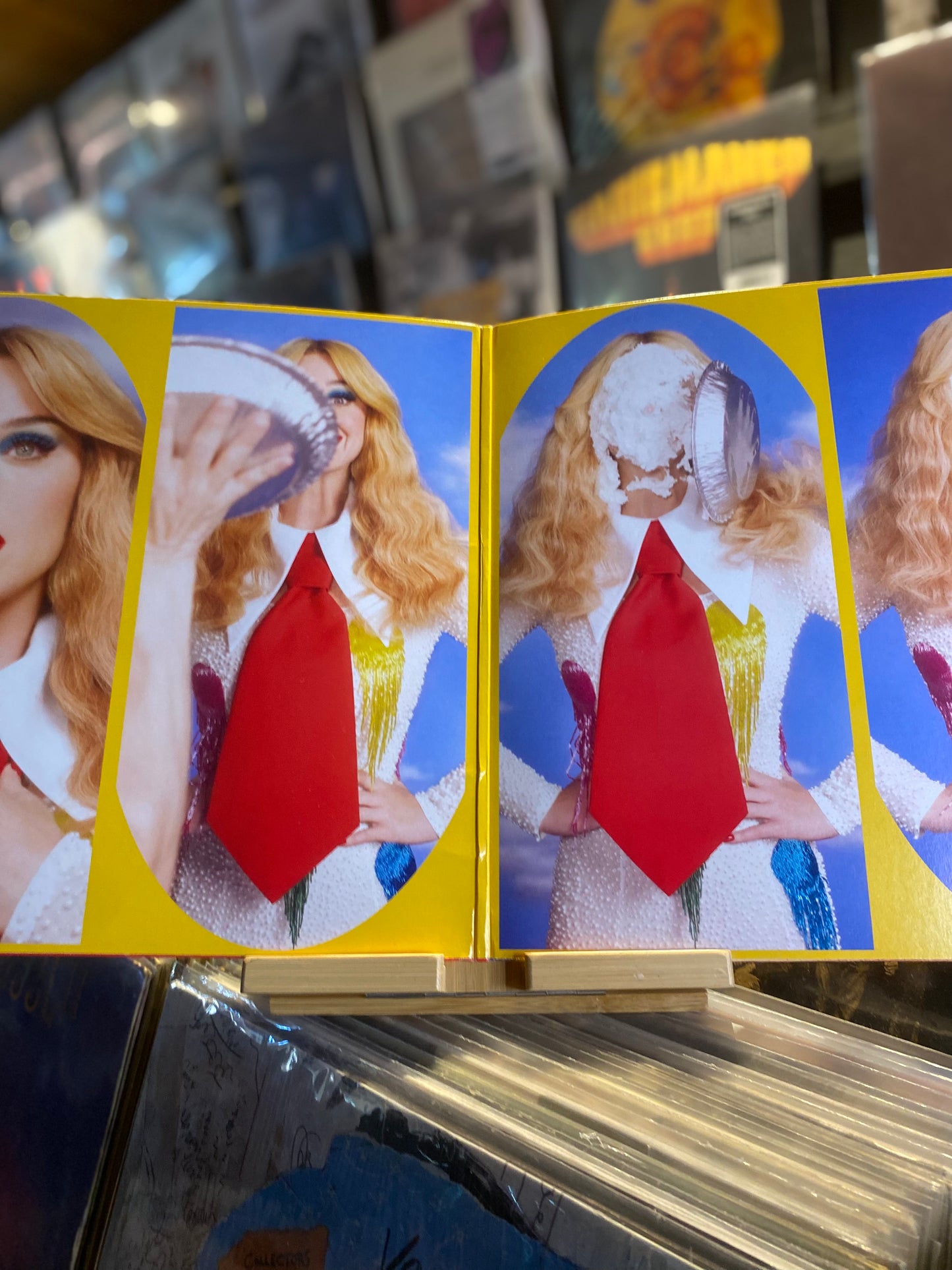 KATY PERRY – SMILE /LP gatefold White Cream vinyl color (OG EU 2020)