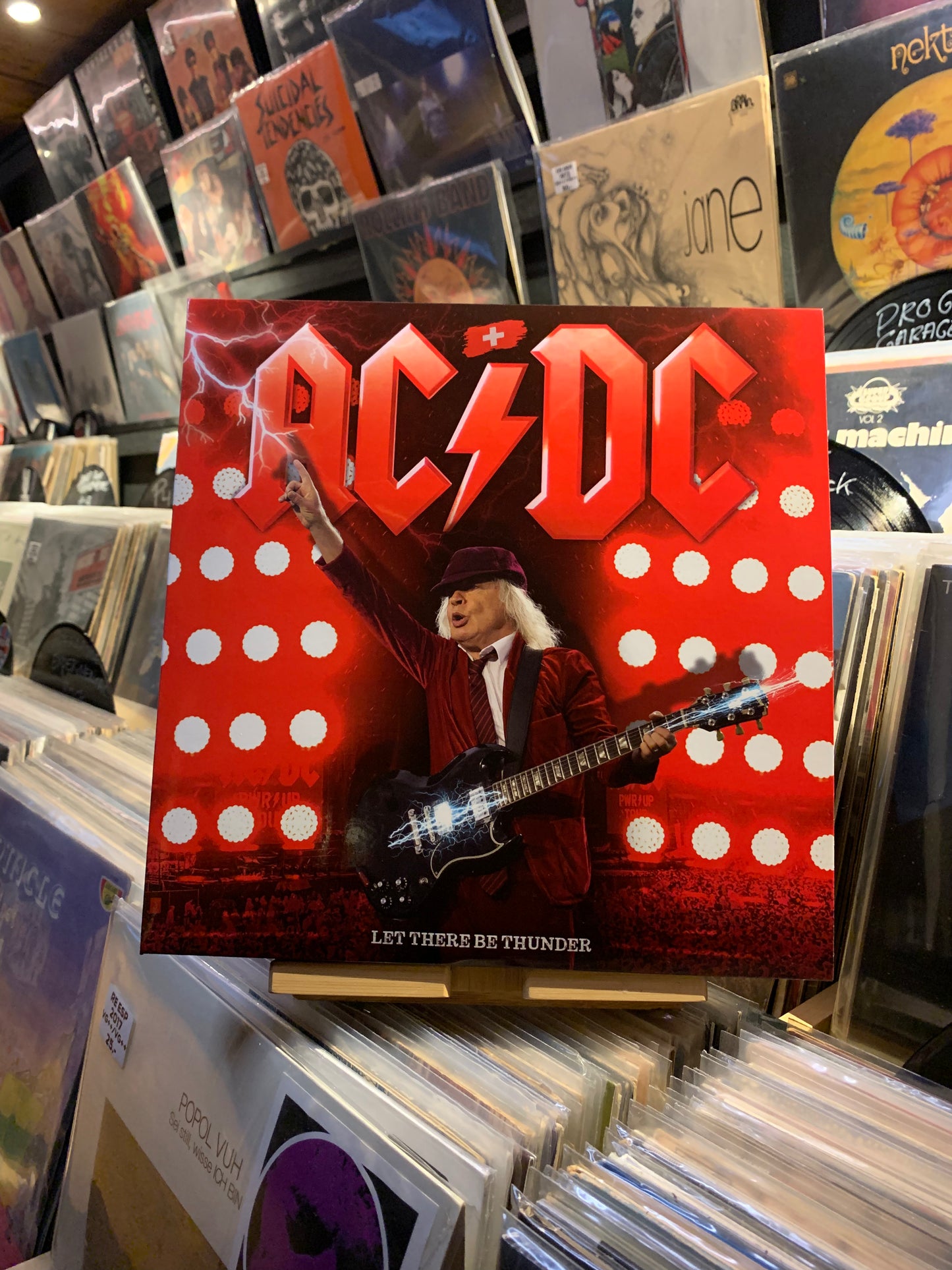AC/DC – LET THERE BE THUNDER...BOOT SUI 2025...MINT