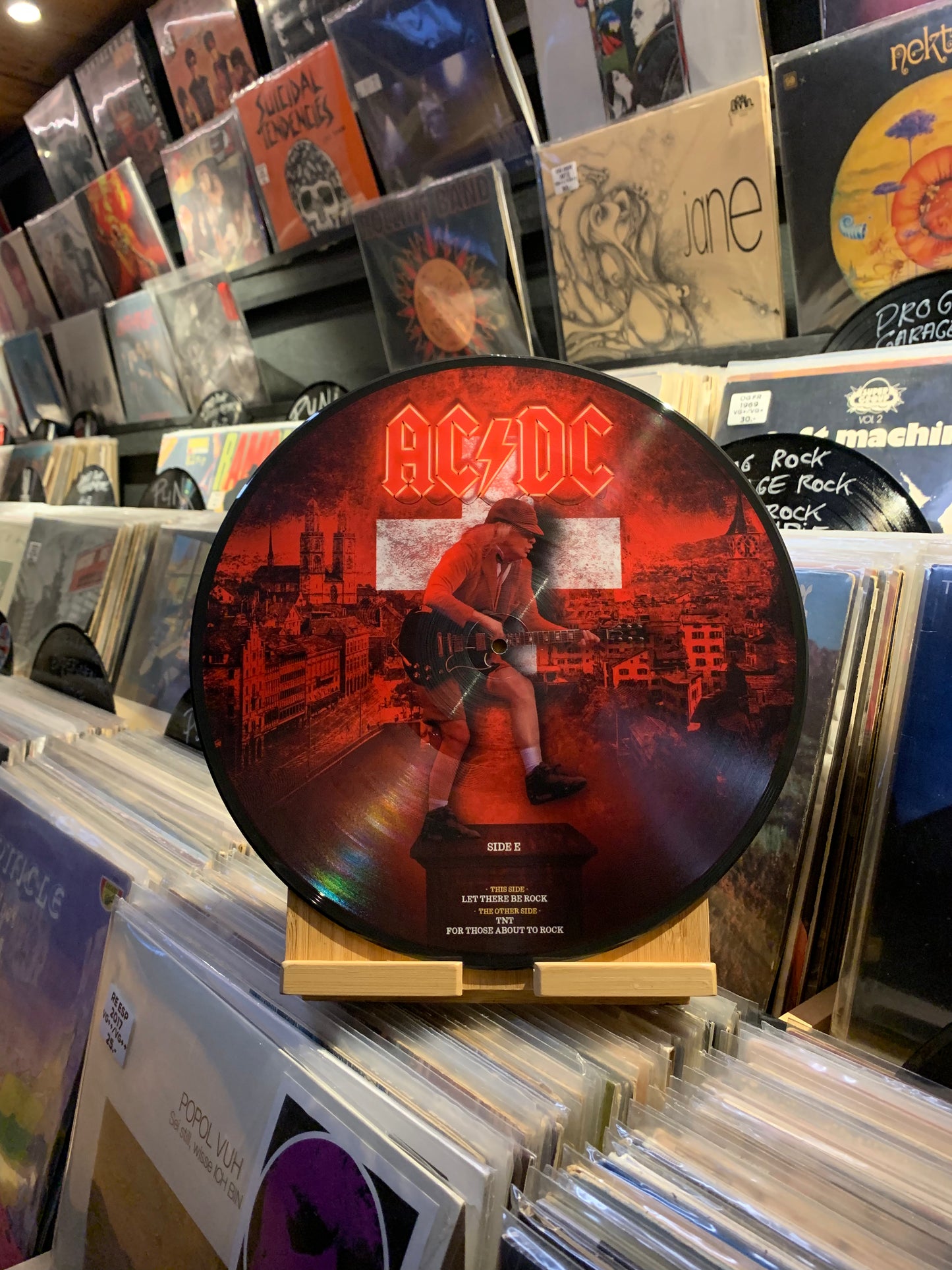 AC/DC – LET THERE BE THUNDER...BOOT SUI 2025...MINT
