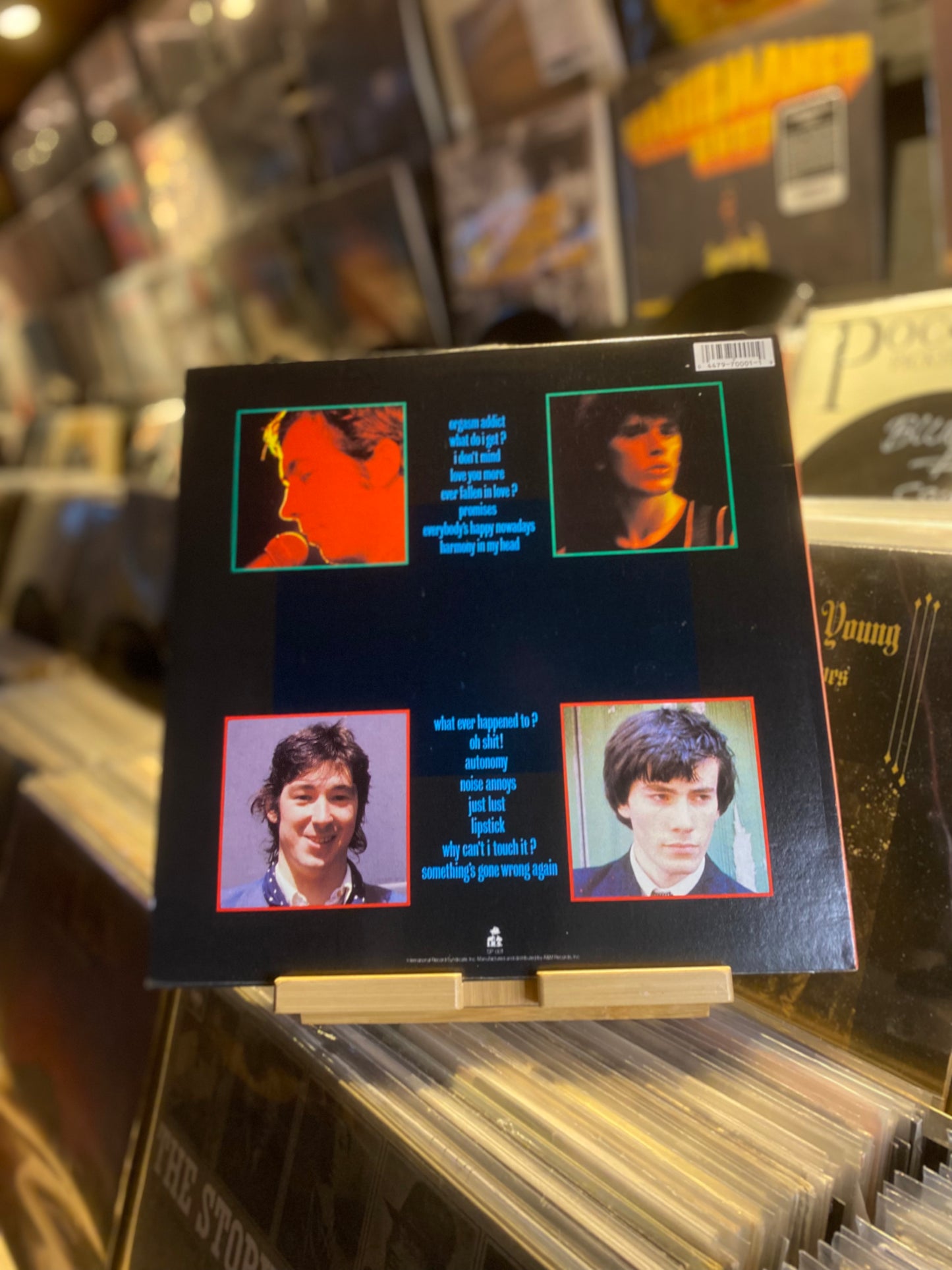 BUZZCOCKS – SINGLES GOING STEADY