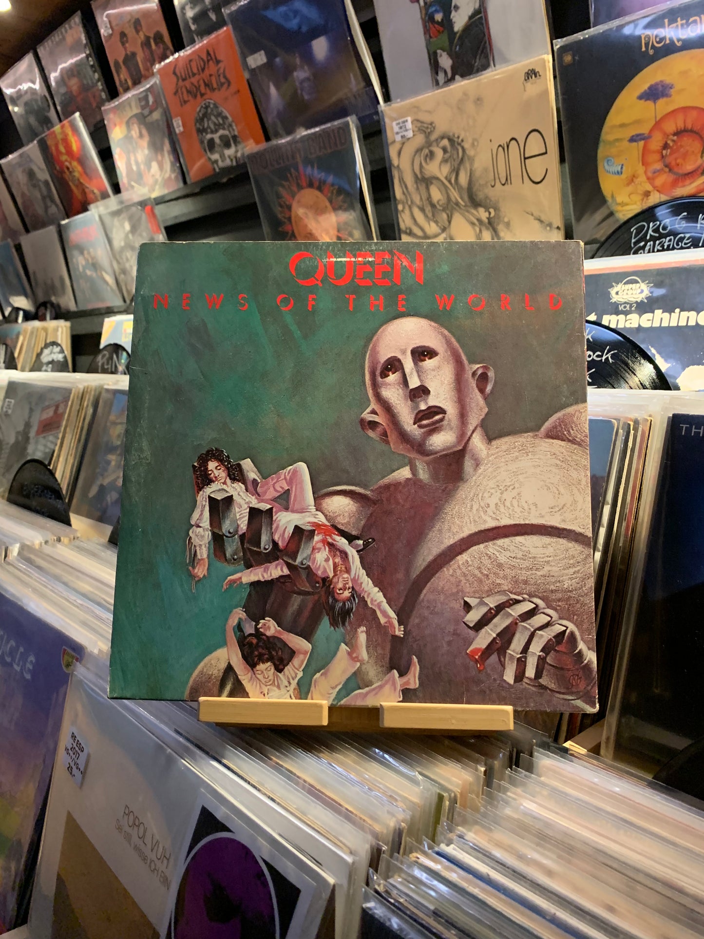 QUEEN - NEWS OF THE WORLD...OG UK 1977...VG/VG