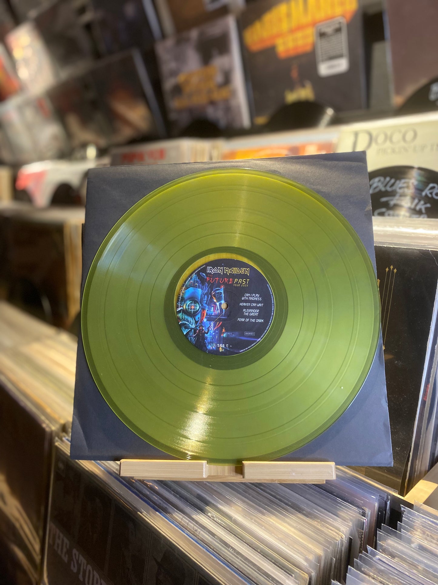 IRON MAIDEN – LOST IN A LOST WORLD / Unofficial Yellow Vinyl Color (EU 2023)