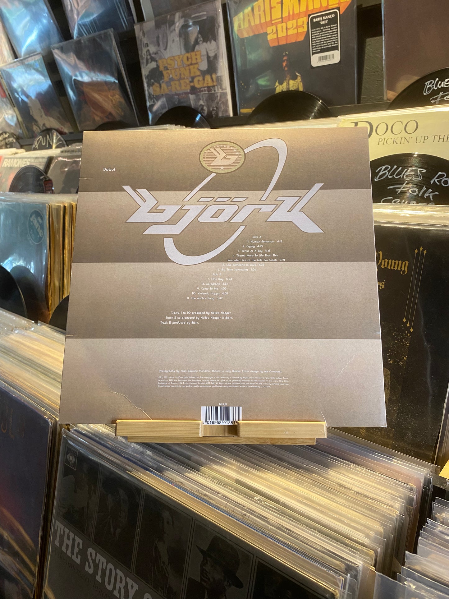 BJÖRK – DEBUT / (RE EU 2001)