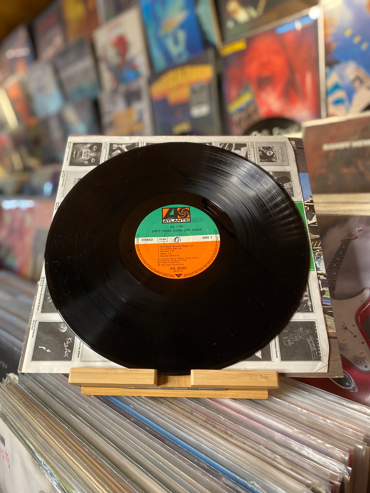 AC/DC - DIRTY DEEDS DONE DIRT CHEAP...OG GER 1976...VG+/EX