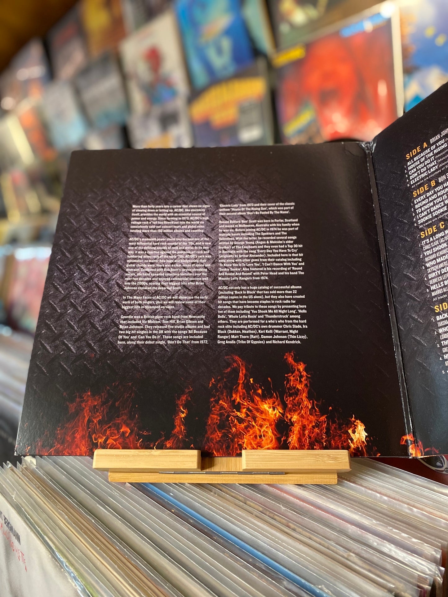 AC/DC-THE MANY FACES OF AC/DC...COMPIL EU 2018 EX/EX