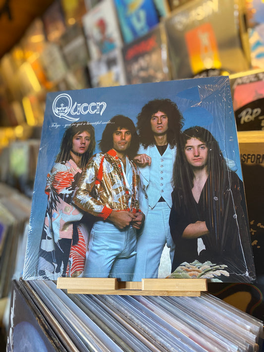 QUEEN - TOKYO - YOU'VE GOT A BEAUTIFUL SMILE... EU MINT... LIMITED RED VINYL
