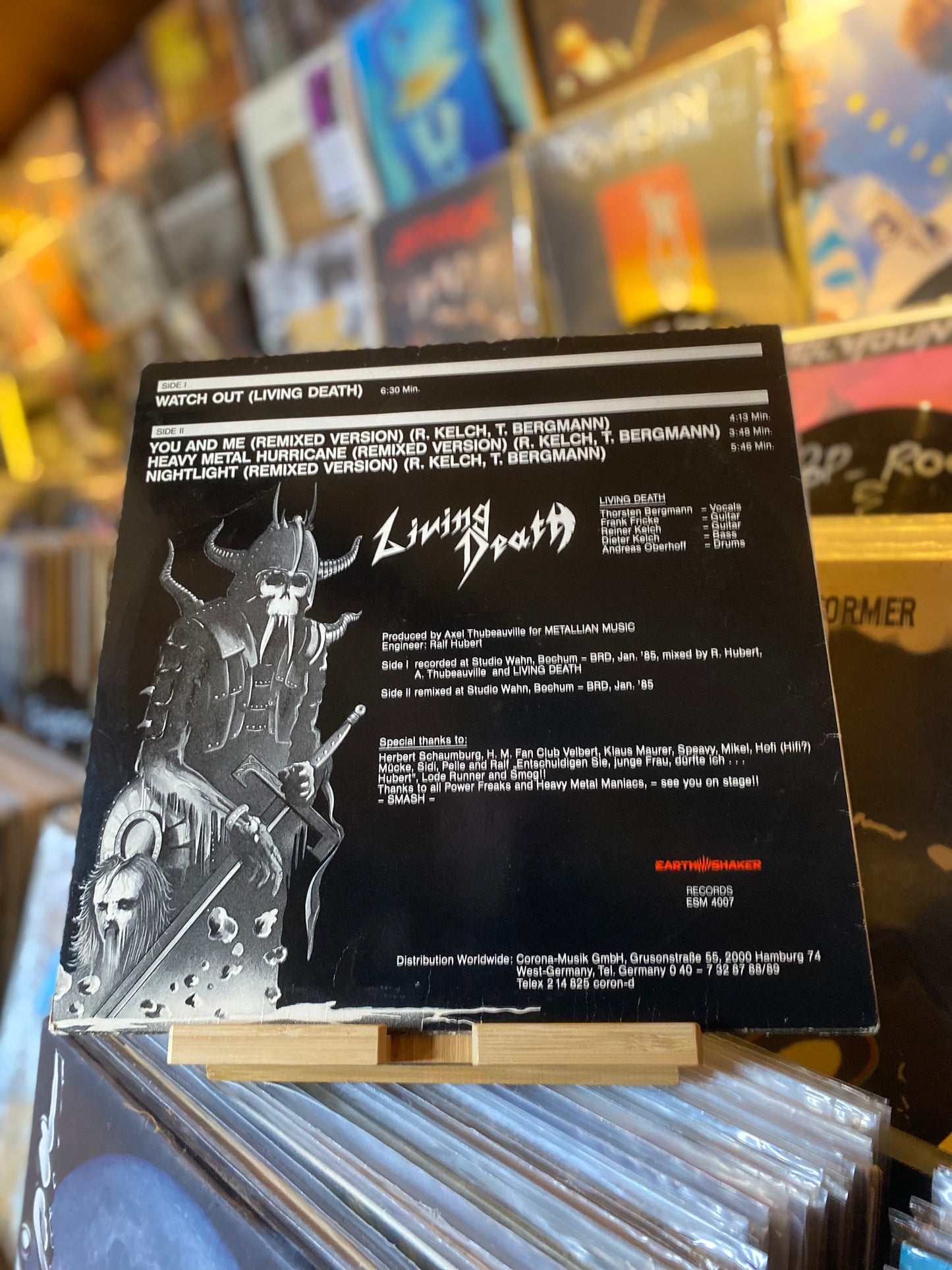 LIVING DEATH - WATCH OUT!..OG GER 1985 VG+/VG+ EP