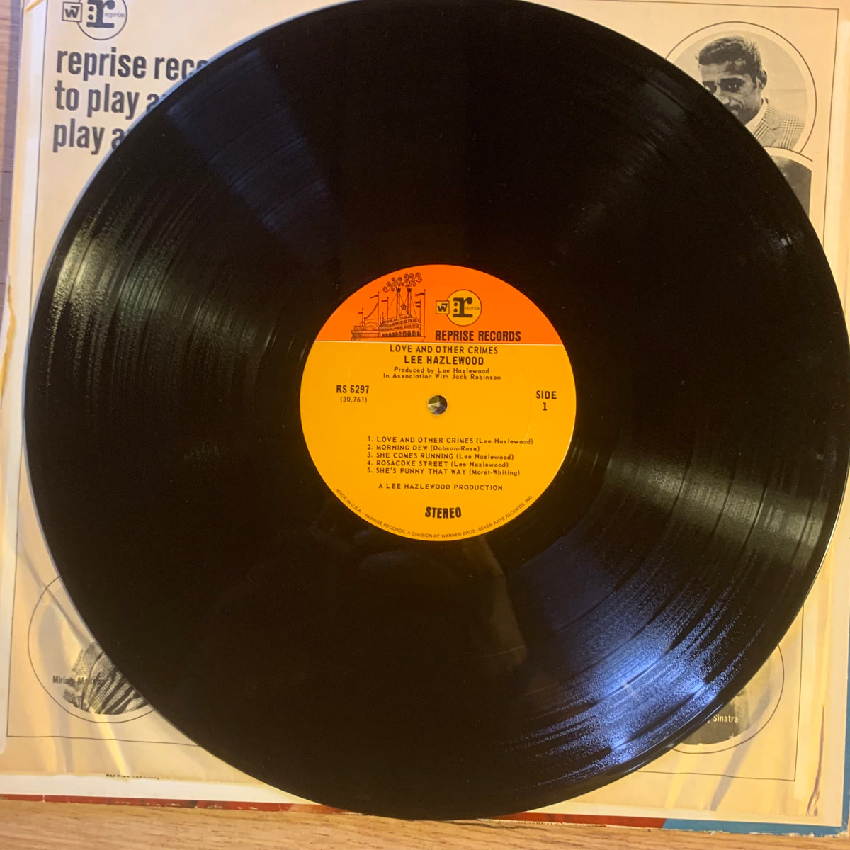 Love and Other Crimes, disque Reprise RS 6297 et sous-pochette