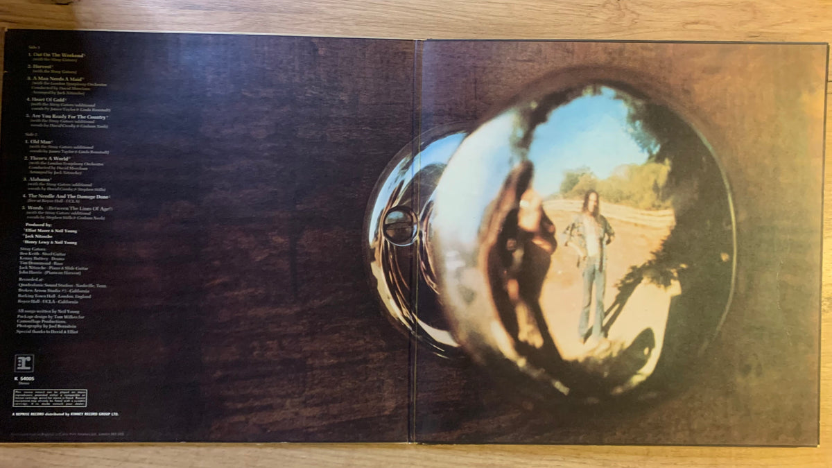 Neil Young Harvest - intérieur de la pochette ouvrante