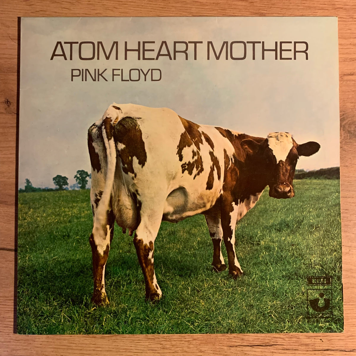 Pink Floyd - Atom Heart Mother, pochette recto