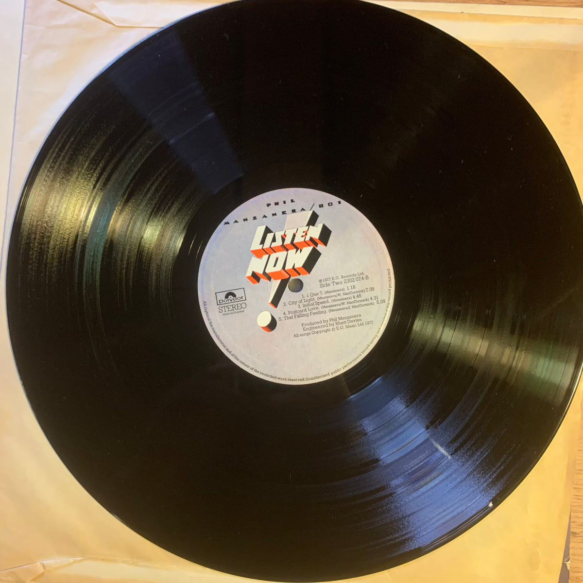 Listen Now vinyle et label Polydor