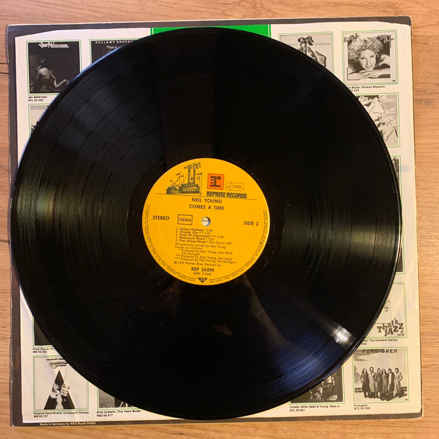 Neil Young - Comes a Time - Disque face 2