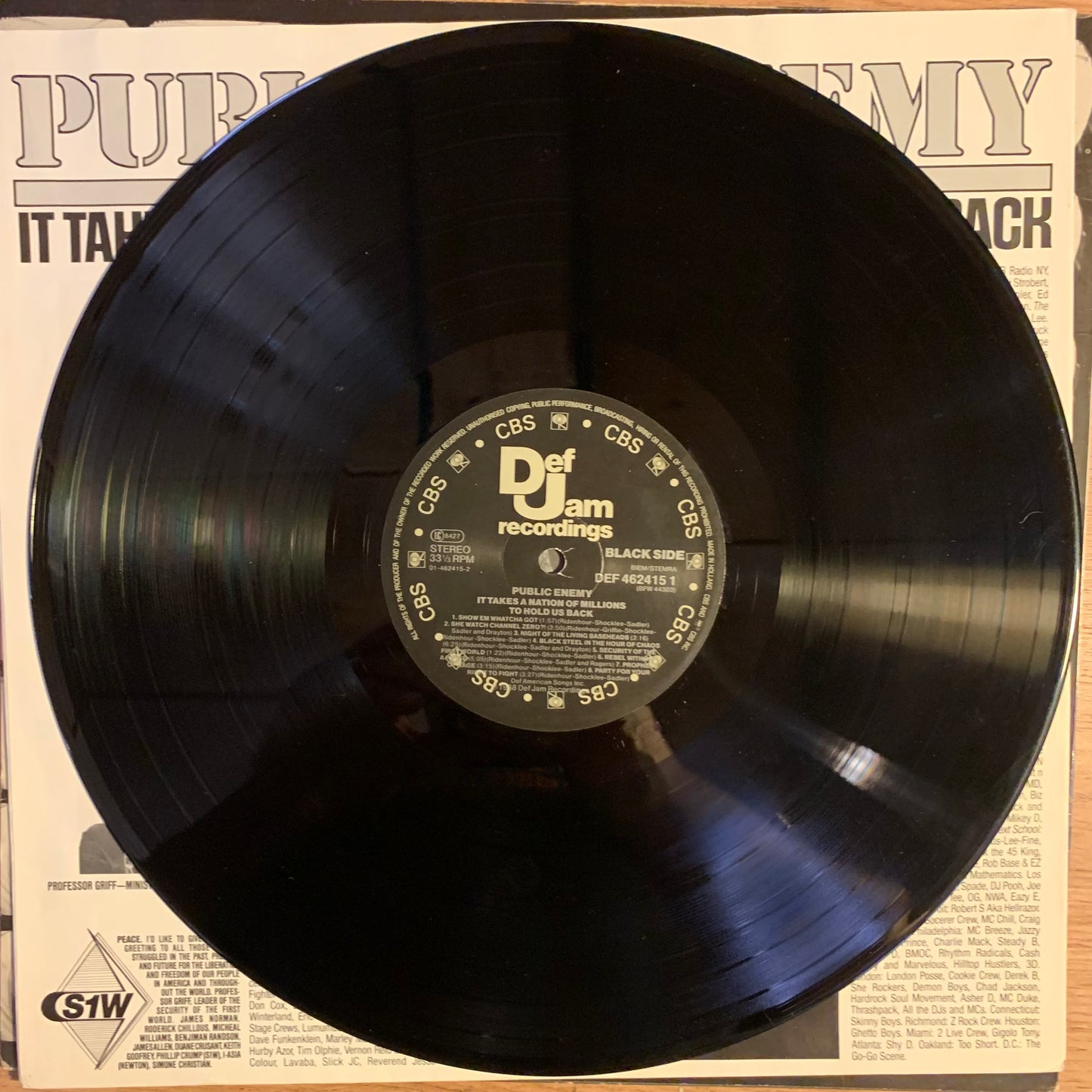 PUBLIC ENEMY - It Takes A Nation Of Millions To Hold Us Back - Intérieur pochette