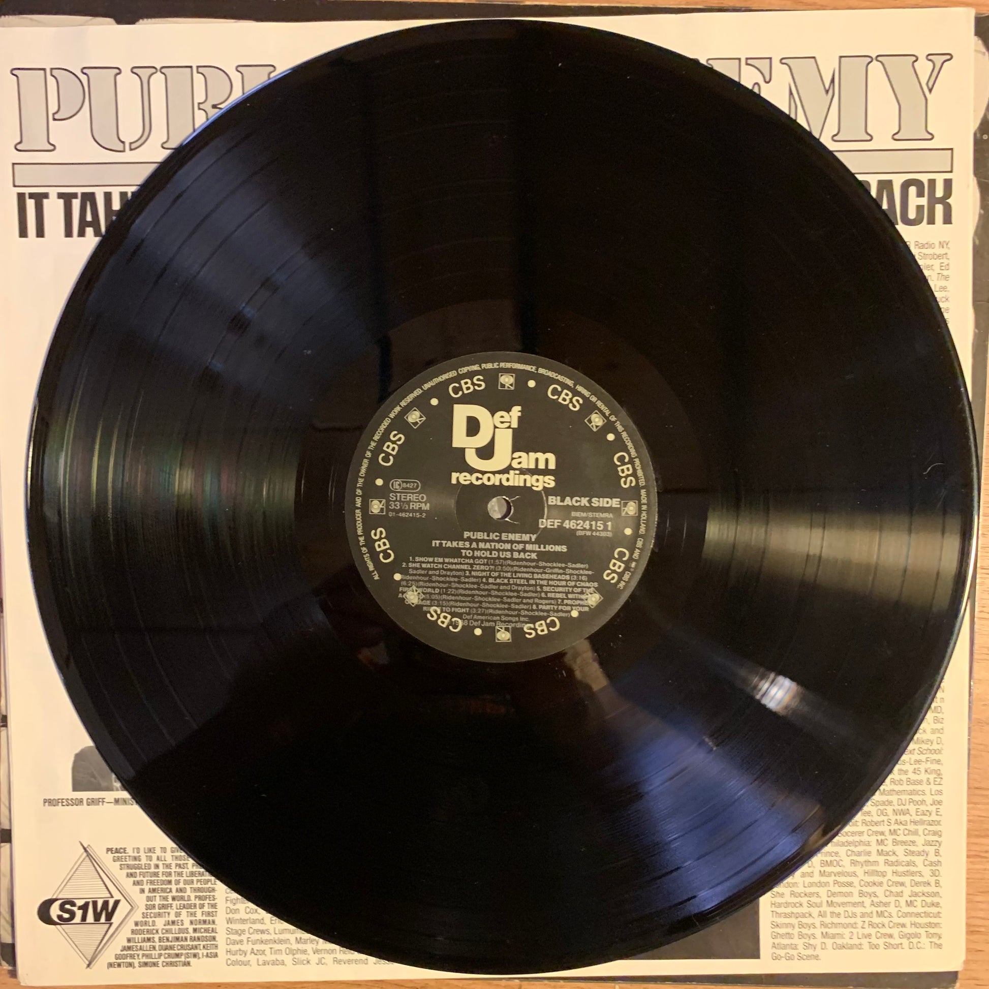 PUBLIC ENEMY - It Takes A Nation Of Millions To Hold Us Back - Intérieur pochette