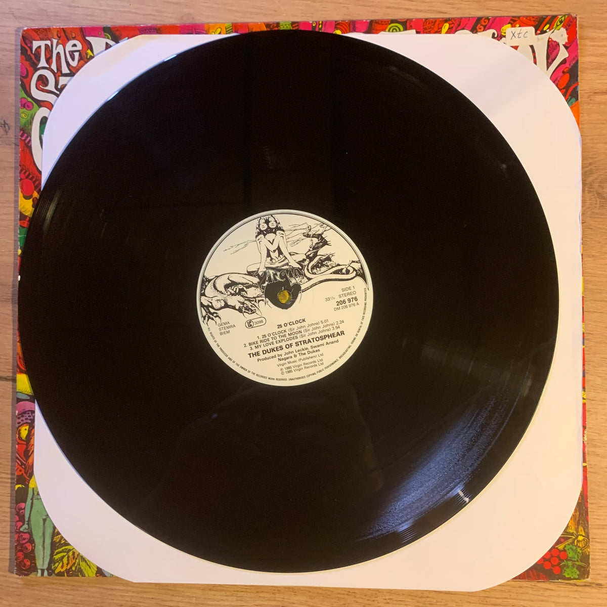 25 O’Clock vinyle et label Virgin