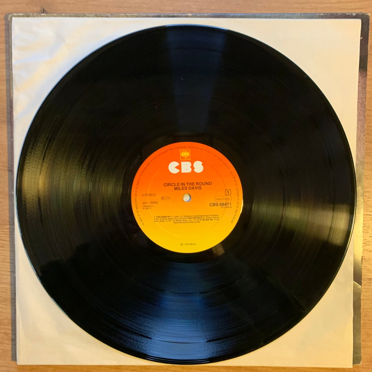 MILES DAVIS - CIRCLE IN THE ROUND...COMPIL EU 1979...VG+/VG