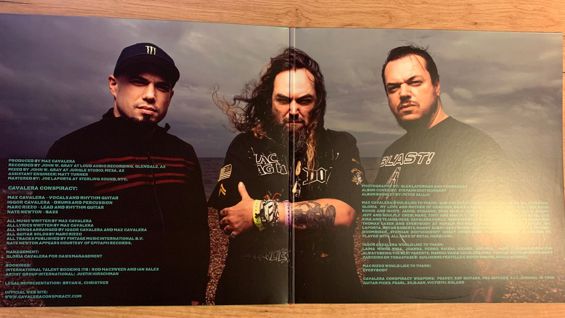 Pochette verso - Cavalera Conspiracy Pandemonium OG US 2014