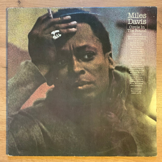 MILES DAVIS - CIRCLE IN THE ROUND...COMPIL EU 1979...VG+/VG
