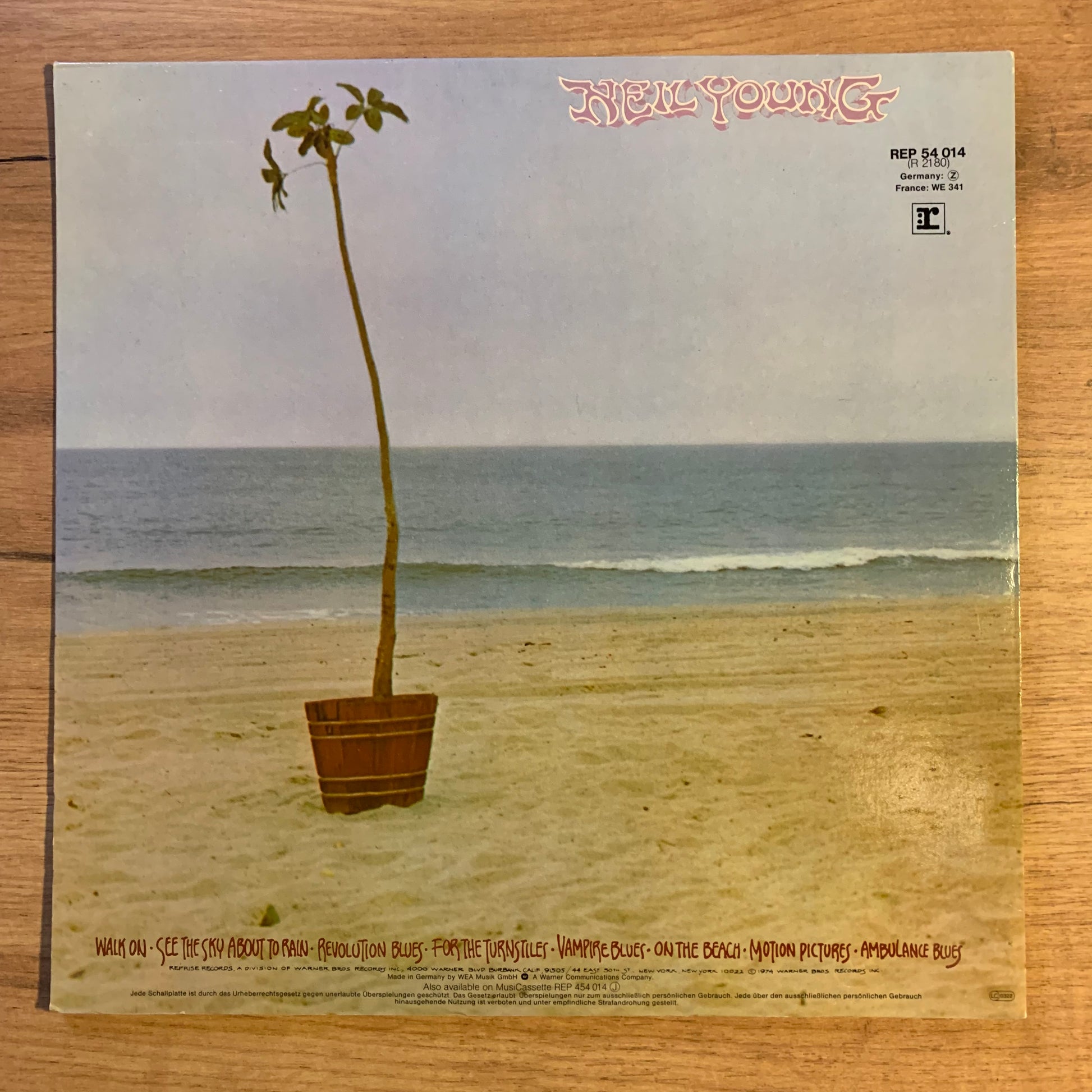 Neil Young - On the Beach - Pochette verso