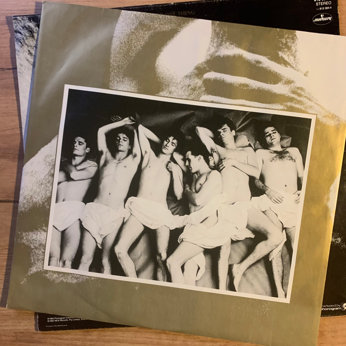 INXS – Shabooh Shoobah, sous-pochette illustrée