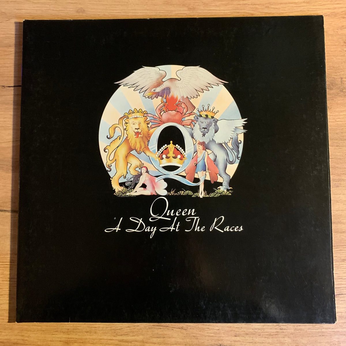 Queen A Day at the Races, pochette recto
