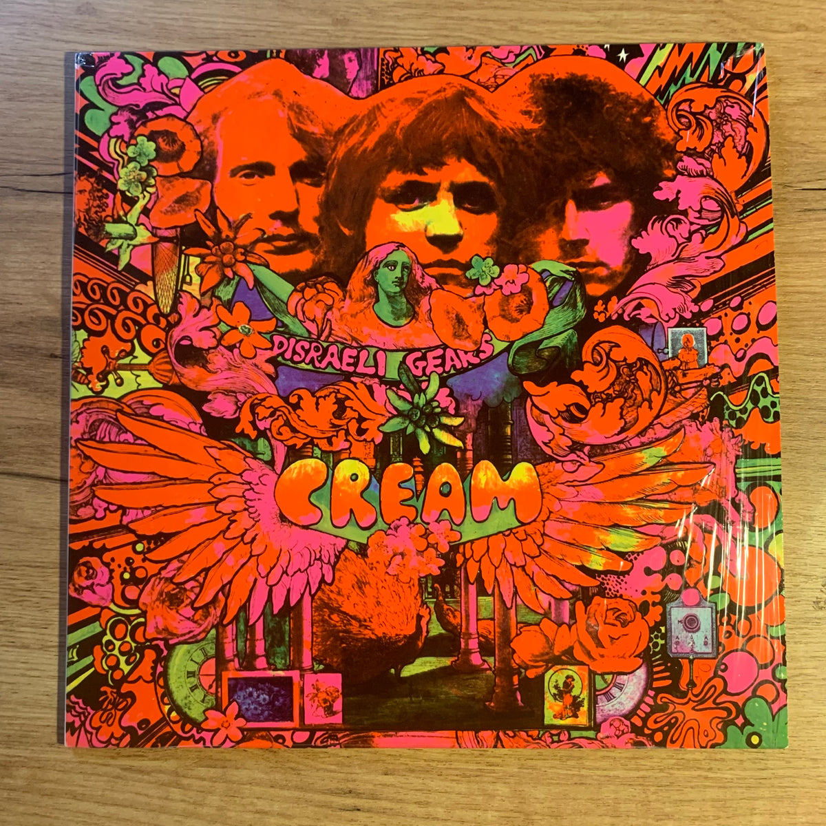 Cream Disraeli Gears pochette recto sous blister ouvert