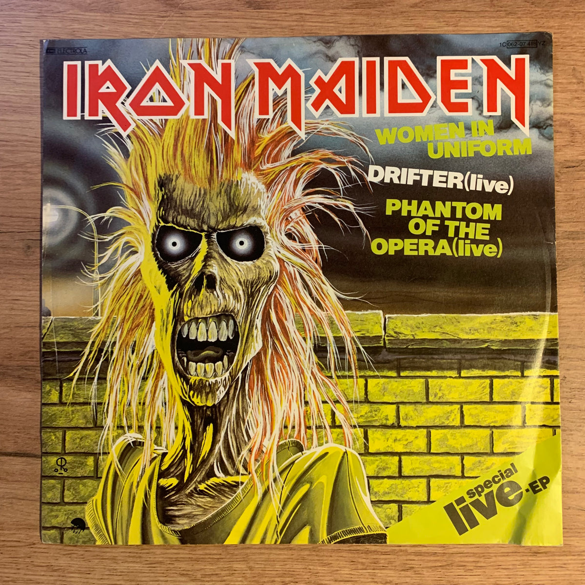 Iron Maiden Women in Uniform pochette recto édition européenne