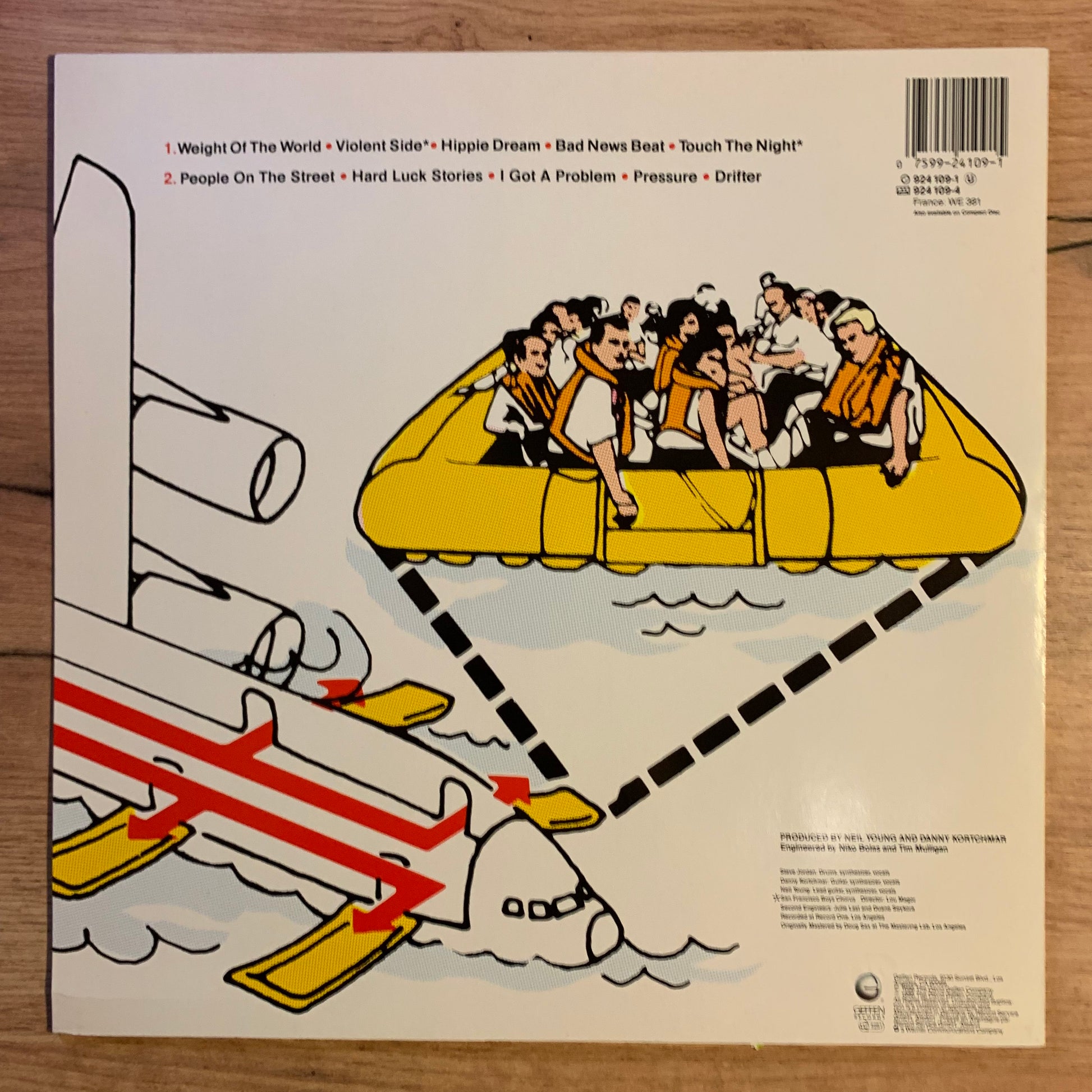 Neil Young - Landing on Water - Insert