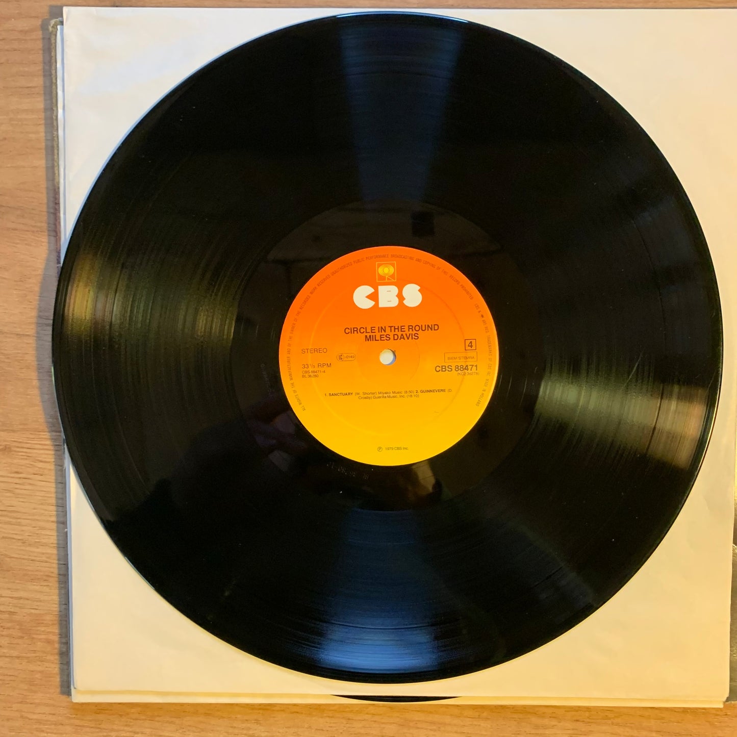 MILES DAVIS - CIRCLE IN THE ROUND...COMPIL EU 1979...VG+/VG