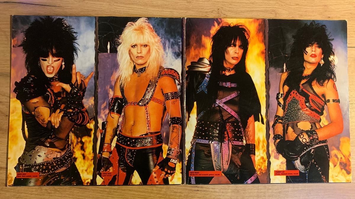 Shout at the Devil - intérieur gatefold