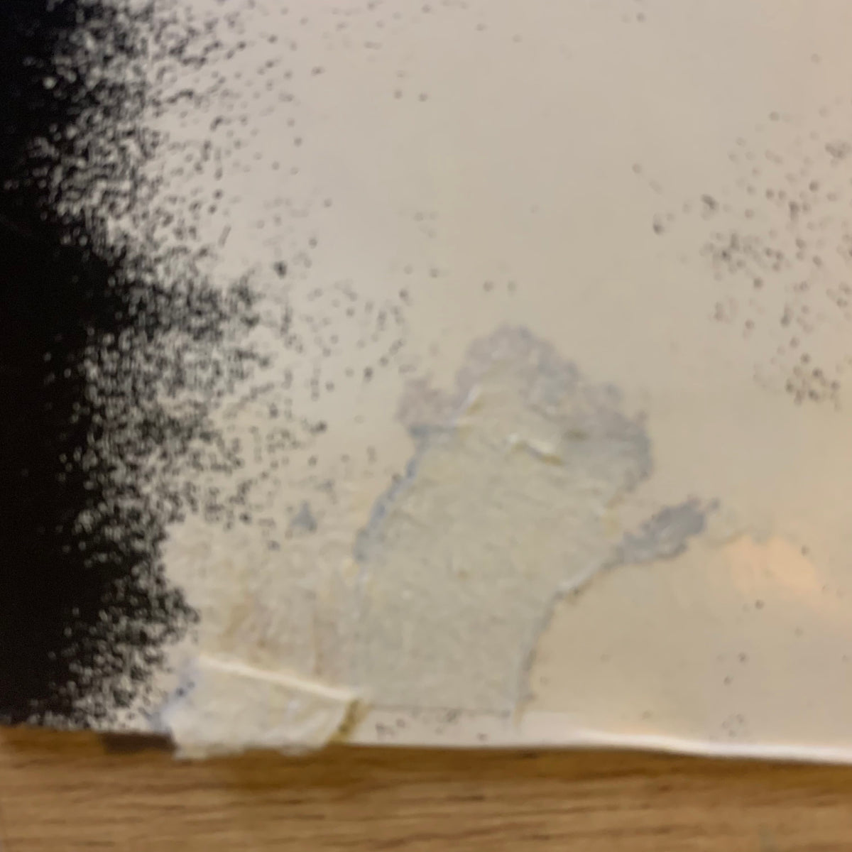 Modern Eon Fiction Tales : détail de la perte de papier au bas du recto
