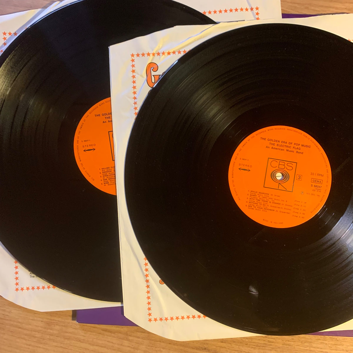 Les deux vinyles CBS et sous-pochettes imprimées