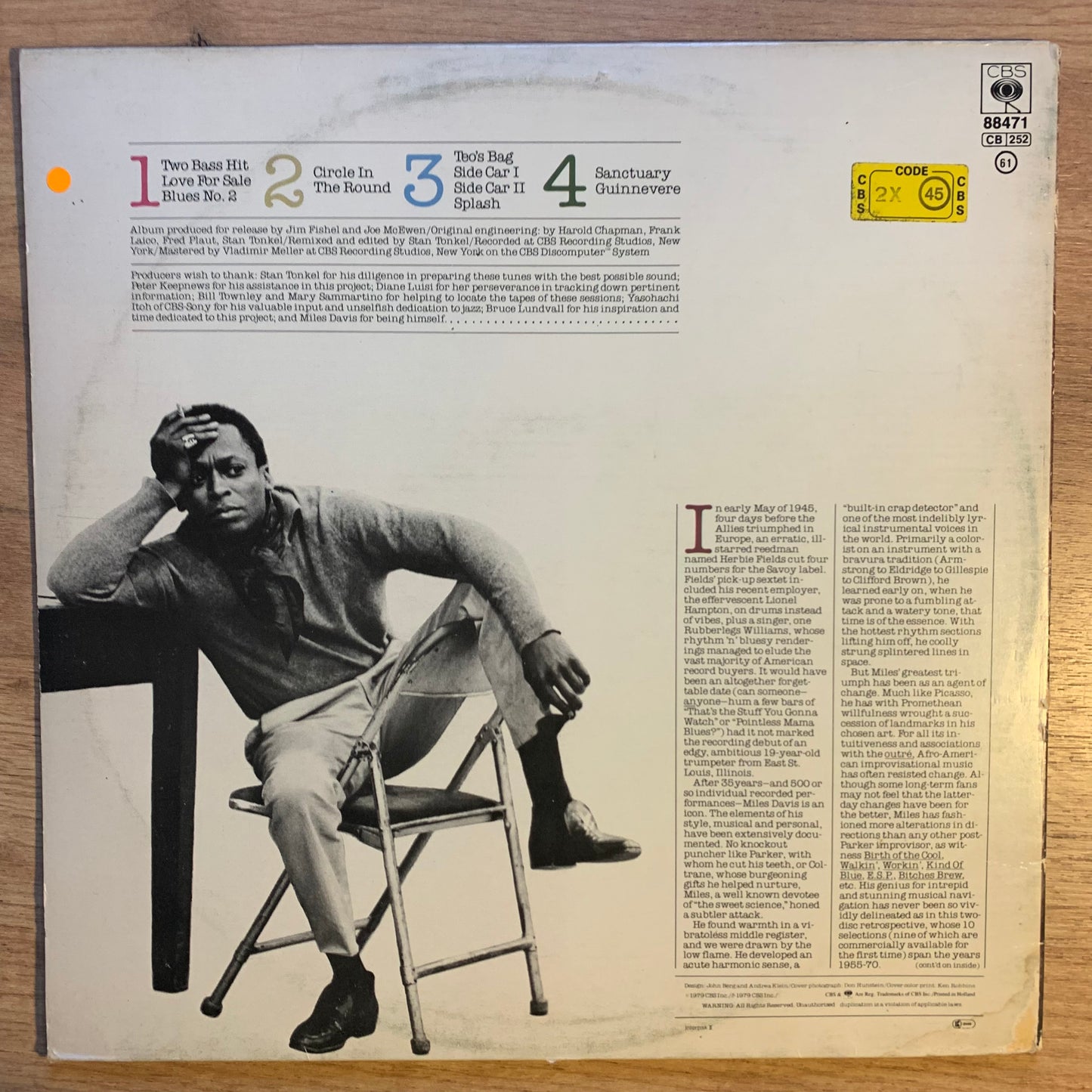 MILES DAVIS - CIRCLE IN THE ROUND...COMPIL EU 1979...VG+/VG