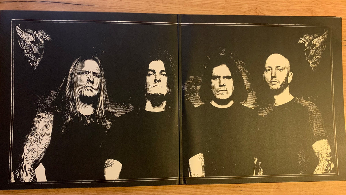 Pochette ouverte montrant le portrait du groupe Machine Head