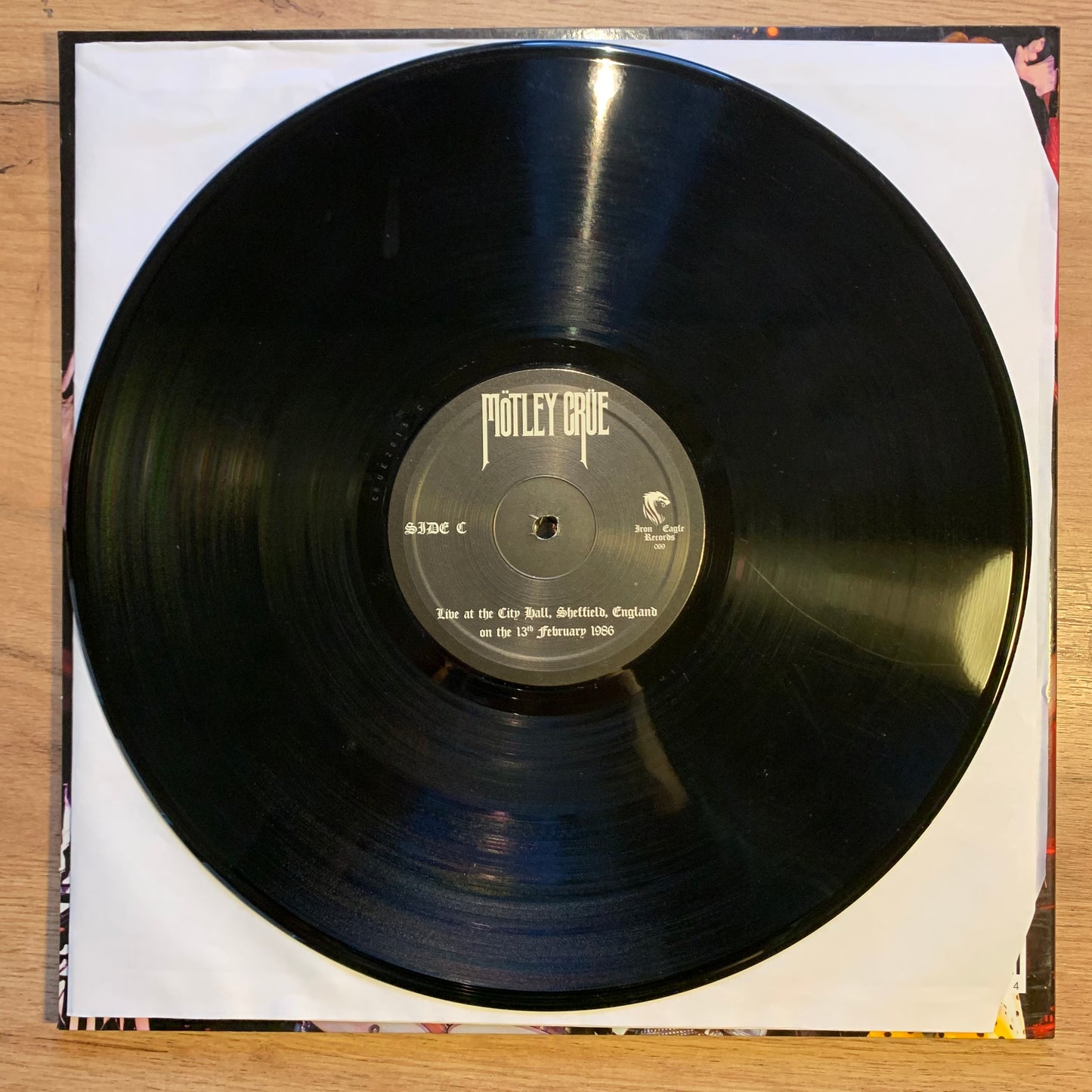 MÖTLEY CRÜE - LIVE AT THE CITY HALL SHEFFIELD...BOOT US 2014...VG+/NM